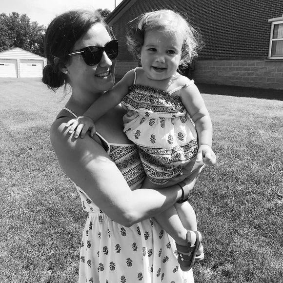 Meet your Posher, Britani - Picture 1 of 1